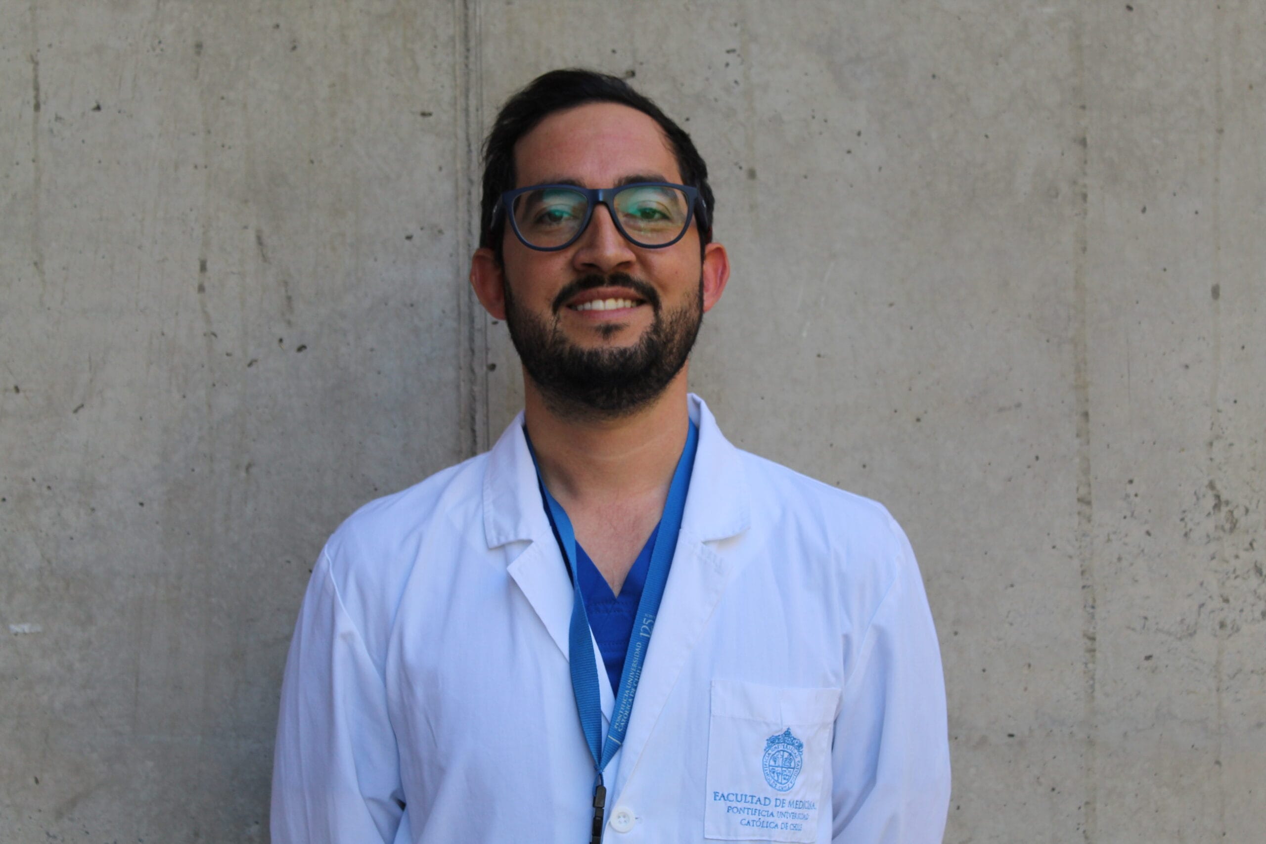 Dr. Cristian Teuber Lobos